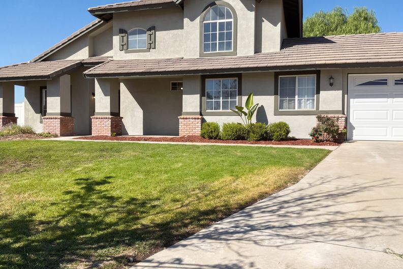 Photo 31 of 33 of 1796 Carpenter St, Rialto, CA
