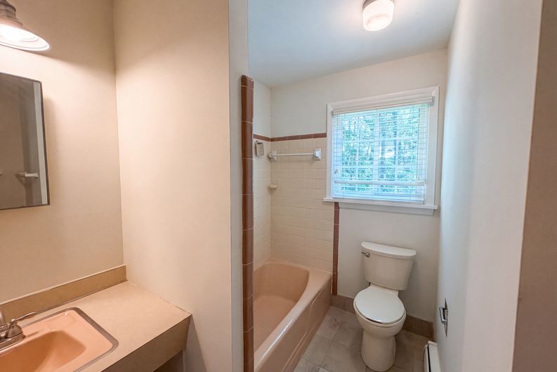 Photo 10 of 17 of 810 Beaver Dam Rd, Raleigh, NC
