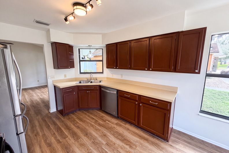 Photo 8 of 25 of 10033 Creekwater Blvd, Orlando, FL