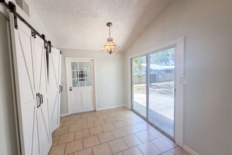 Photo 6 of 19 of 613 4th St NE, Fort Meade, FL