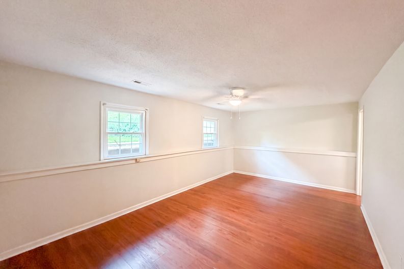 Photo 12 of 17 of 7816 Foxwood Dr, Raleigh, NC