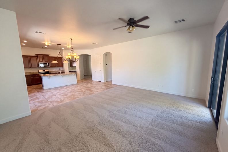 Photo 8 of 23 of 16148 W Glenrosa Ave, Goodyear, AZ