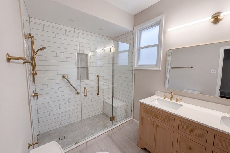 Photo 8 of 21 of 2220 Hillock Dr, Raleigh, NC