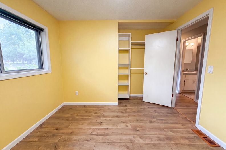 Photo 11 of 22 of 11530 SW Tigard Dr, Portland, OR