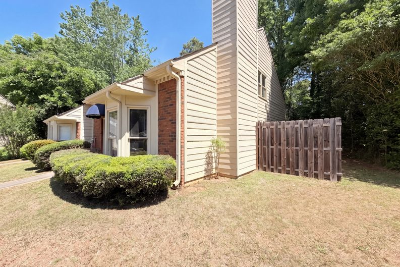 Photo 22 of 26 of 1150 Magnolia Way SE, Smyrna, GA