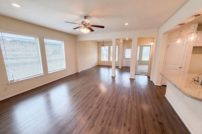 Photo 8 of 29 of 12338 Bedford Bend Dr, Humble, TX