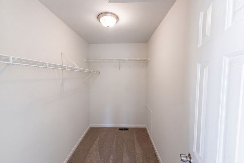 Photo 13 of 41 of 10654 Quillback St, Waldorf, MD