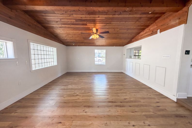 Photo 10 of 26 of 7405 S Desoto St, Tampa, FL