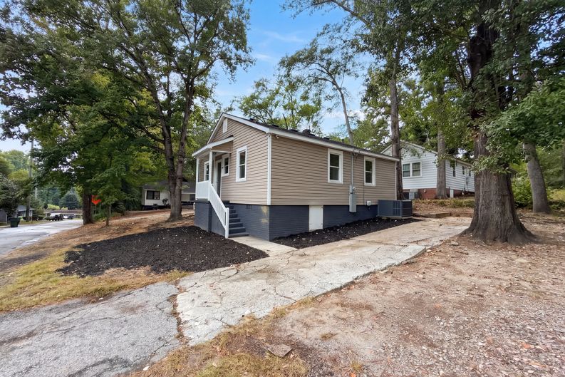 Photo 15 of 16 of 4300 Hulda Ave, Columbia, SC