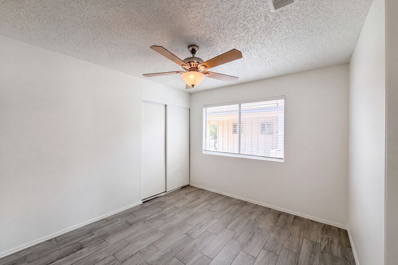 Photo 4 of 20 of 1842 E Riviera Dr, Chandler, AZ