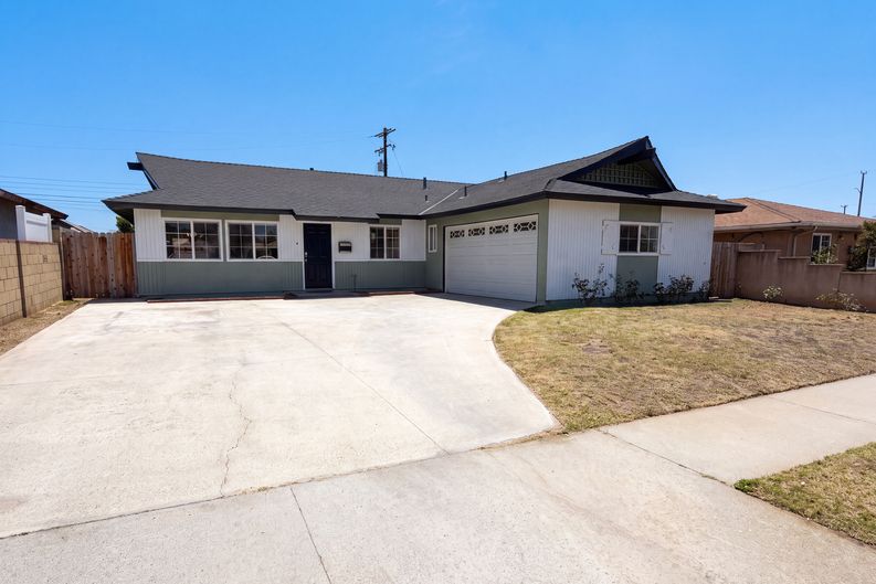 Photo 25 of 30 of 21312 E Greenhaven St, Covina, CA