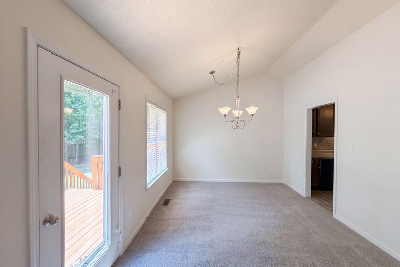 Photo 10 of 19 of 470 Kinsman Ct, Fuquay Varina, NC