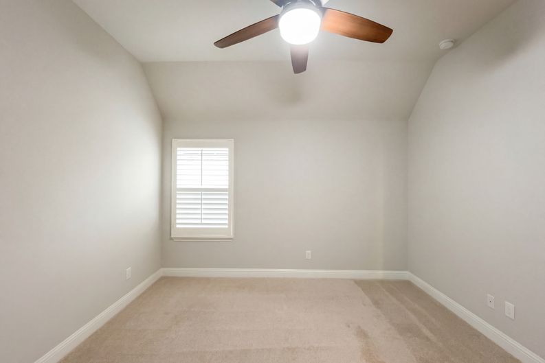 Photo 9 of 24 of 4157 Chantilly Ln, Frisco, TX