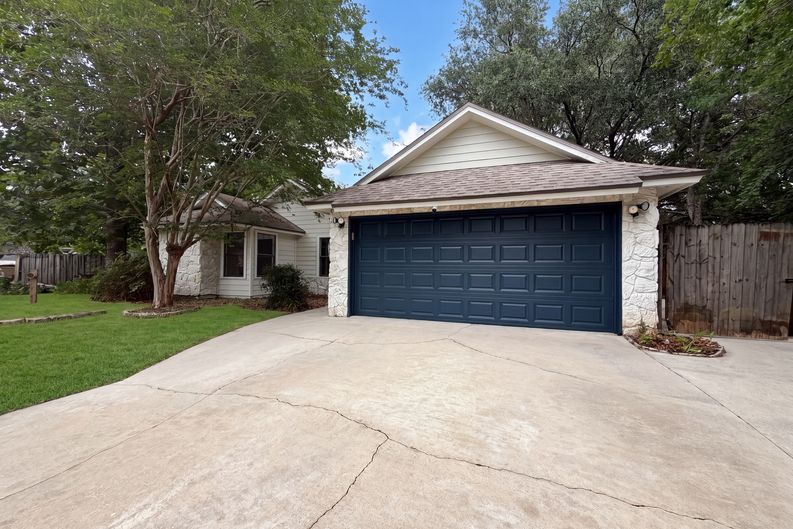 Photo 18 of 23 of 7737 Pepper Cir E, Jacksonville, FL