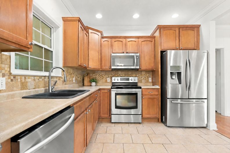 Photo 6 of 23 of 2433 Misty Ridge Dr, Lenoir City, TN