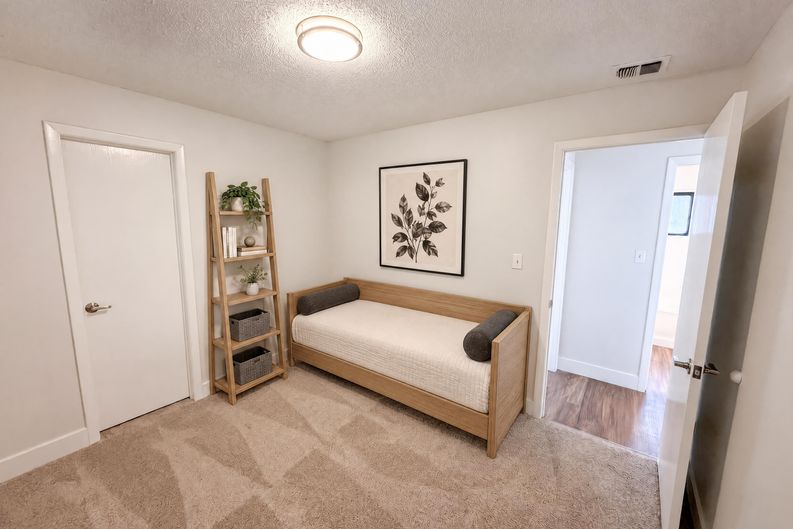 Photo 16 of 25 of 2768 Galatian Pl, Orlando, FL