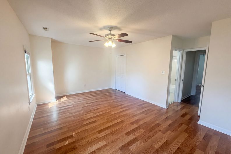 Photo 4 of 15 of 5621 Split Oak Way, Raleigh, NC