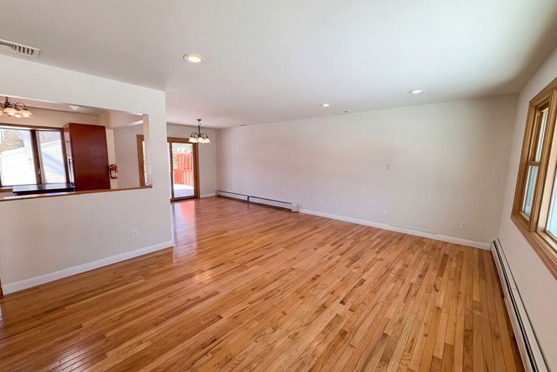 Photo 11 of 31 of 2622 Cleveland Ave, Township Of Washington, NJ