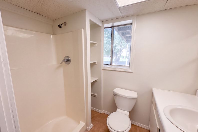 Photo 14 of 20 of 5807 Cobbrook Dr, Ellenwood, GA