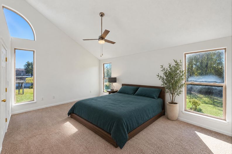 Photo 9 of 28 of 9113 Tenor Way, Indianapolis, IN