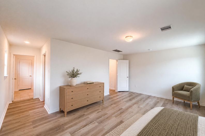 Photo 4 of 16 of 4814 Westfield Pines Dr, Katy, TX