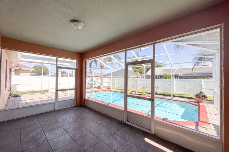 Photo 16 of 22 of 313 Terranova Blvd, Winter Haven, FL