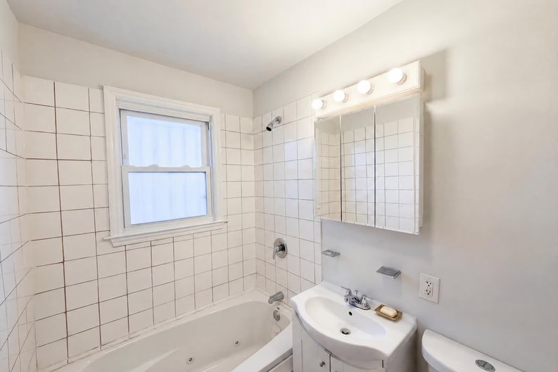 Photo 11 of 17 of 701 Atlantic St SE, Washington, DC