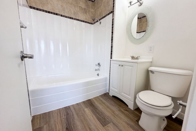Photo 14 of 44 of 4018 Shady Oak Dr, Las Vegas, NV