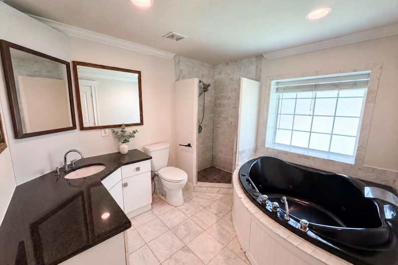 Photo 16 of 20 of 829 W 2nd North St, Summerville, SC