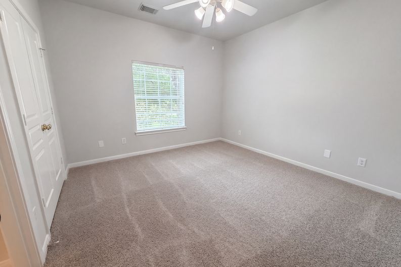 Photo 14 of 21 of 25722 Lake Springs Way, Spring, TX