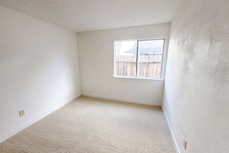 Photo 10 of 22 of 6300 Seyferth Way, Sacramento, CA