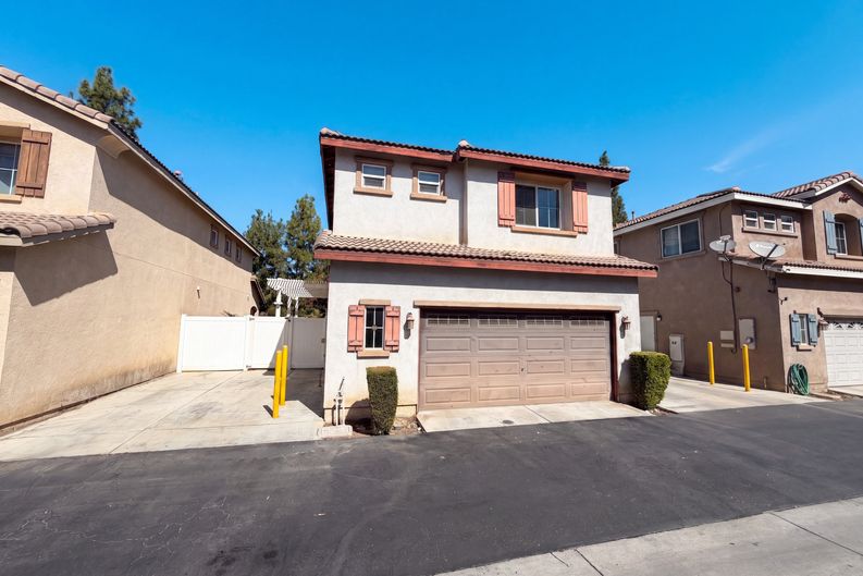 Photo 26 of 30 of 1747 Palermo Dr, Riverside, CA