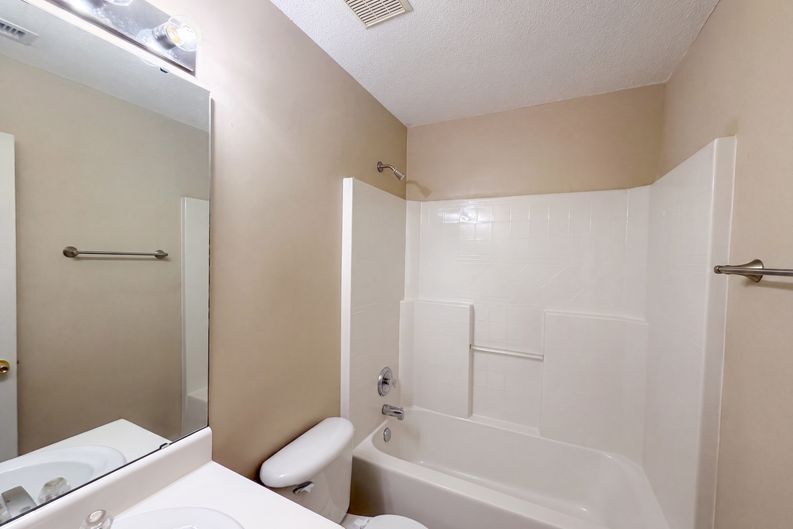 Photo 11 of 18 of 5328 Seaspray Ln, Raleigh, NC