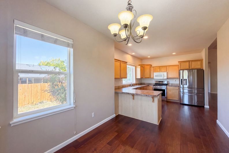 Photo 8 of 22 of 1586 NE Grandhaven St, McMinnville, OR