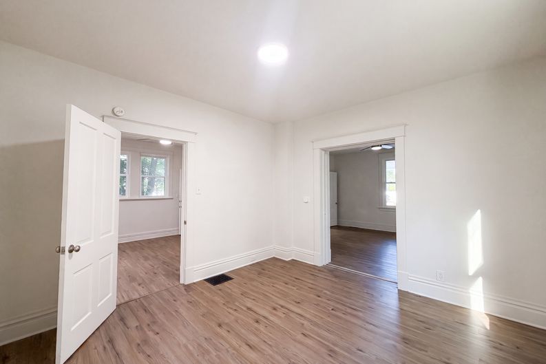 Photo 6 of 22 of 415 N 4th St, Saint Charles, MO