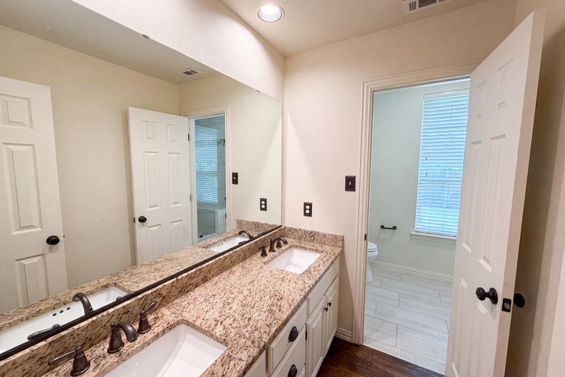 Photo 29 of 38 of 4606 Mill Wood Dr, Colleyville, TX