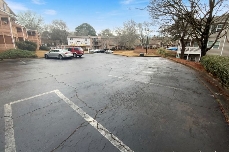 Photo 6 of 18 of 311 Quail Run, Roswell, GA