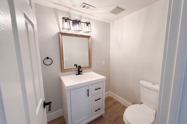 Photo 23 of 46 of 6005 La Castana Way, Sacramento, CA