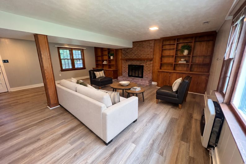 Photo 7 of 29 of 1600 Donora Ct, Henrico, VA
