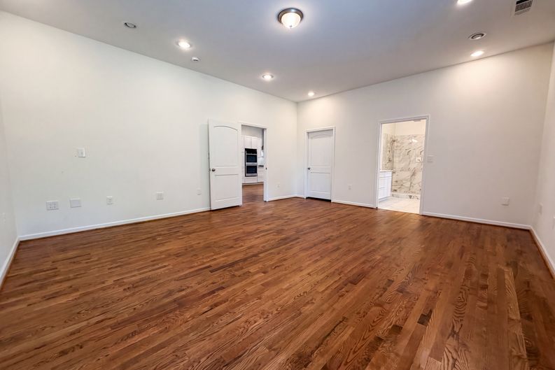 Photo 4 of 22 of 861 77th St S, Birmingham, AL