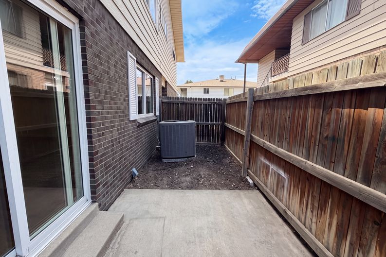 Photo 15 of 18 of 9867 Lane St, Thornton, CO