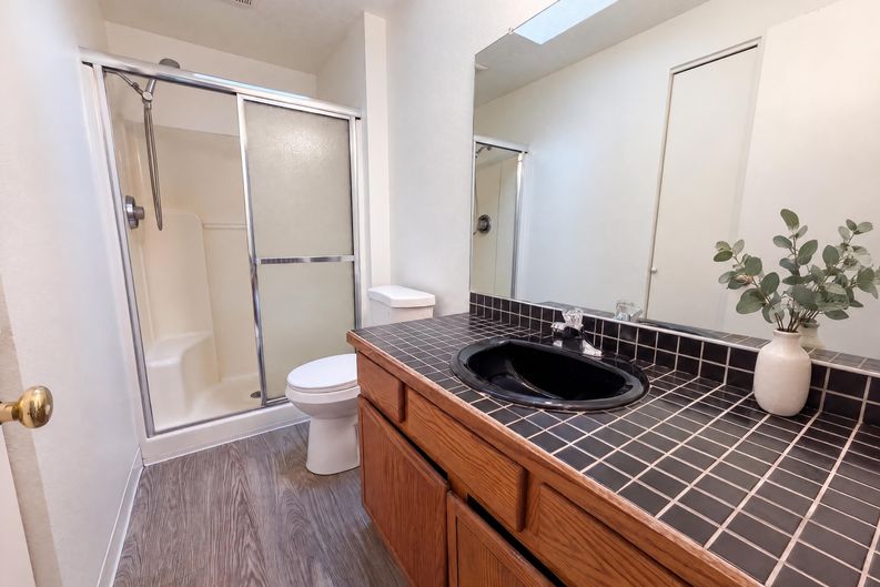 Photo 10 of 16 of 845 SE 8th St, Gresham, OR