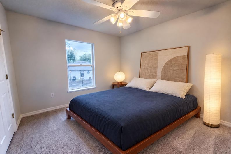 Photo 17 of 34 of 8215 Foxdale Dr, Jacksonville, FL