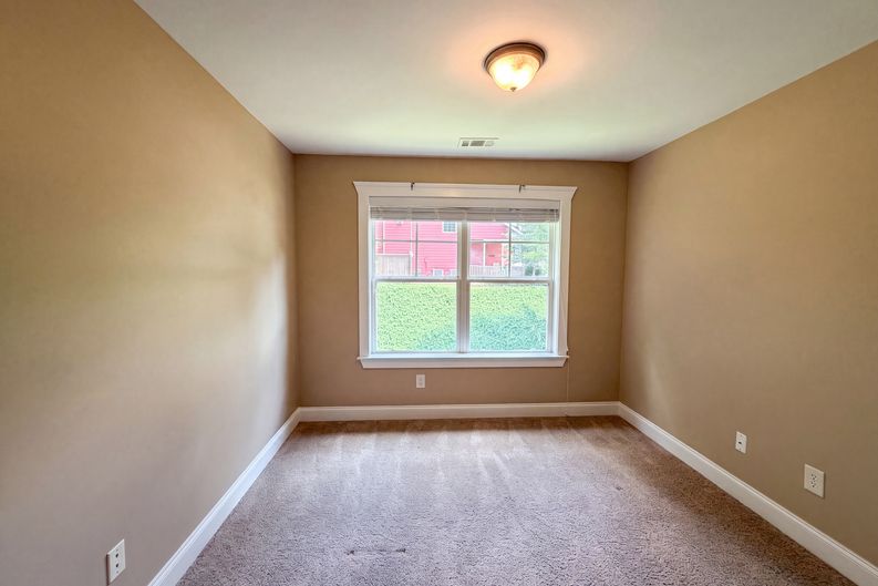 Photo 14 of 28 of 2983 Boulder Walk Ct SE, Atlanta, GA