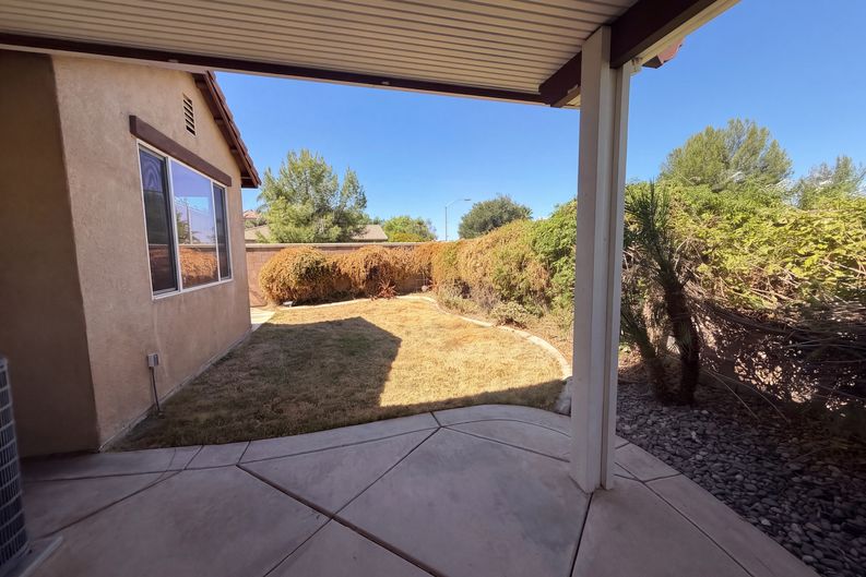Photo 23 of 24 of 3136 Hibiscus Pt, Hemet, CA