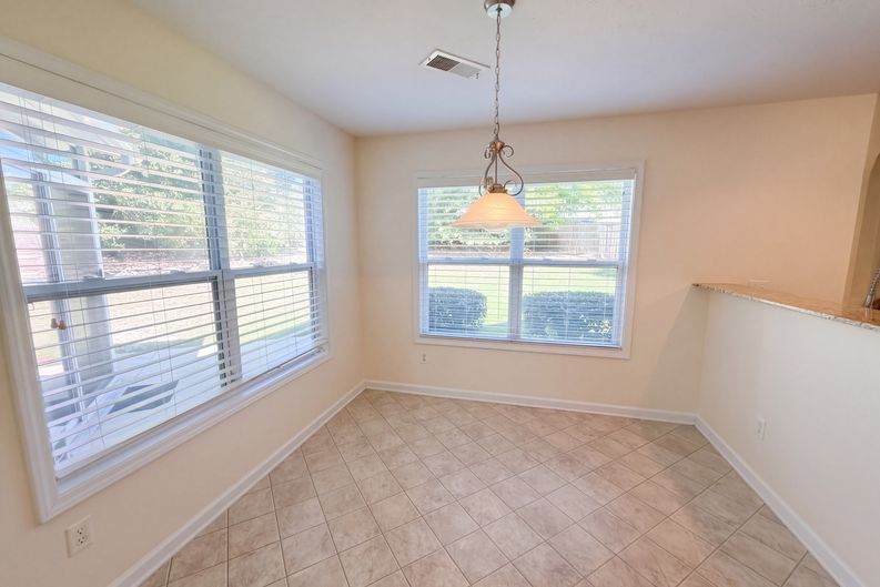 Photo 6 of 27 of 135 Magnolia Tree Rd, Lexington, SC