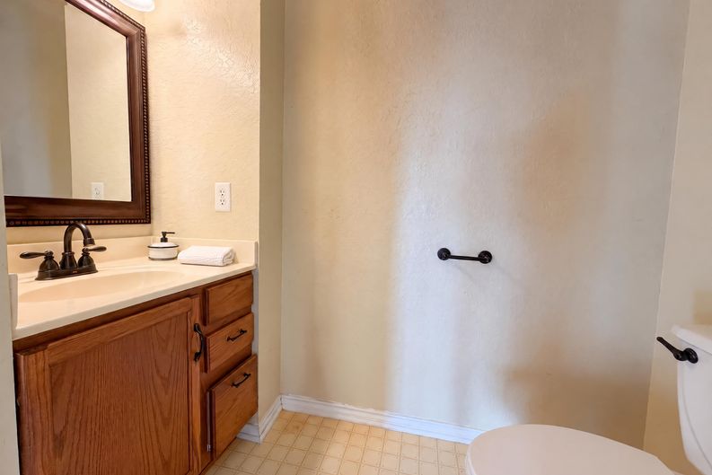 Photo 14 of 19 of 121 Springtree Fld, Cibolo, TX