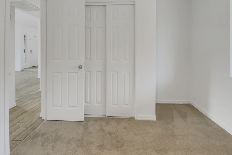 Photo 15 of 20 of 13628 N 40th Dr, Phoenix, AZ