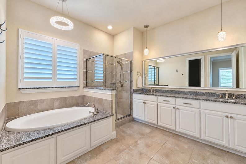 Photo 10 of 23 of 7701 Caddo Cv, McKinney, TX