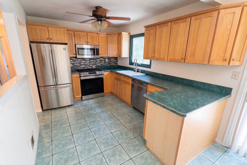 Photo 8 of 25 of 24 Hogan Ct, Little Egg Harbor, NJ
